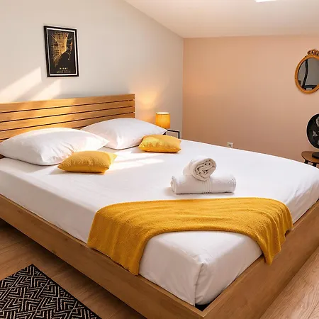 Apartment Duplex Lindor Elegant - 2 Jusqu'a 4 Personnes - Parking Gratuit *